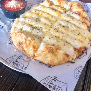 600 Degrees - Gourmet Cheese Bread - Bars Near Me - Round Rock, Texas