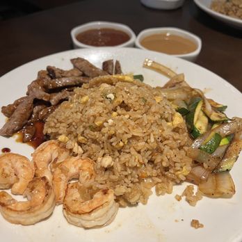 Benihana - Lombard - Sushi Bars Near Me - Lombard, Illinois