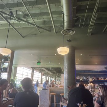 Two Hands - Inside - Breakfast & Brunch Near Me - Franklin, Tennessee