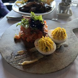 Le Bar a Boeuf - Salmon tartare