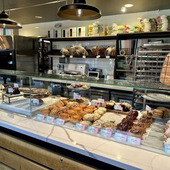 Common Bond Bistro & Bakery - Heights - Bakery Section - Bakeries Near Me - Houston, Texas Common Bond Bistro & Bakery - Heights - Bakery Section - Bakeries Near Me - Houston, Texas