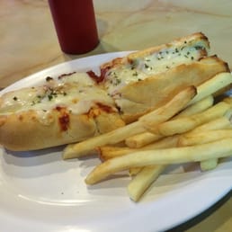 Sliced Italian sausage on the sandwich. Not exactly what I was expecting. Italian  sausage would have a sausage on it.