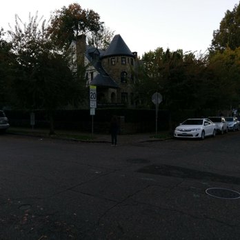 William Temple House - It's on the corner of NW 20th Ave and NW Hoyt ST - Counseling & Mental Health Near Me - Portland, Oregon William Temple House - It's on the corner of NW 20th Ave and NW Hoyt ST - Counseling & Mental Health Near Me - Portland, Oregon