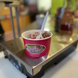 Swirl Frozen Yogurt