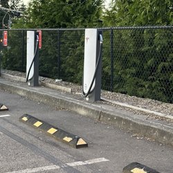 Tesla Supercharger - Lynnwood