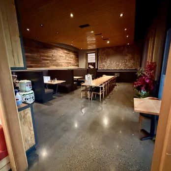 Momoyama - Back seating area - Sushi Bars Near Me - Portland, Oregon Momoyama - Back seating area - Sushi Bars Near Me - Portland, Oregon