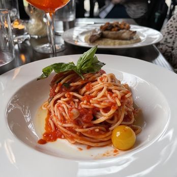 bar Vetti - Spaghetti Pomodoro - Italian Near Me - Louisville, Kentucky