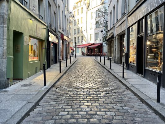 Latin Quarter by null