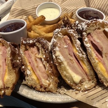 Cheddar's Scratch Kitchen - Monte Cristo - Comfort Food Near Me - Lakeland, Florida