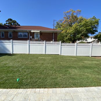 Valdez Lawn Care - After: Absolutely beautiful! - Gardeners Near Me - Fresh Meadows , New York Valdez Lawn Care - After: Absolutely beautiful! - Gardeners Near Me - Fresh Meadows , New York