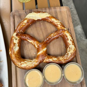 Finneys Crafthouse - Porter Ranch - Yum HH pretzel and got all 3 dips cheeeese!!! :-p - New American Near Me - Porter Ranch, California