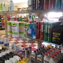 81 Express - Glass shelving