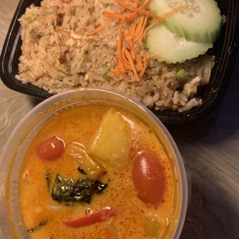 Lucky Noodles - Red Curry Lunch Street Fried Rice Lunch - Thai Near Me - Denver, Colorado Lucky Noodles - Red Curry Lunch Street Fried Rice Lunch - Thai Near Me - Denver, Colorado