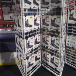 Mt Clemens Ice Arena & Fitness Center - Hockey skates