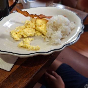 Anna Miller's - bacon and egg - Bakeries Near Me - Aiea, Hawaii Anna Miller's - bacon and egg - Bakeries Near Me - Aiea, Hawaii