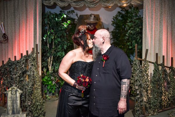 The Viva Las Vegas Wedding Chapel by null