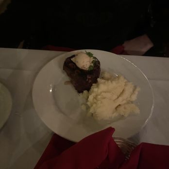 Boodalu Steak House - Filet of beef with garlic potatoes - New American Near Me - Quincy, Illinois Boodalu Steak House - Filet of beef with garlic potatoes - New American Near Me - Quincy, Illinois