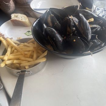 Petit Robert Bistro - T - Moules frites - French Near Me - Boston, Massachusetts