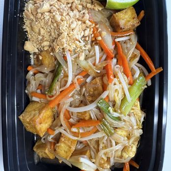 Peter and Chias House - Vegan Tofu Classic Pad Thai - Thai Near Me - Saginaw, Michigan Peter and Chias House - Vegan Tofu Classic Pad Thai - Thai Near Me - Saginaw, Michigan