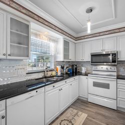 Carousel Suites