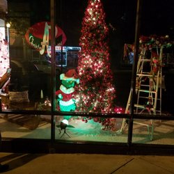 A Christmas Shoppe - The Grinch is in town... he's so misunderstood...