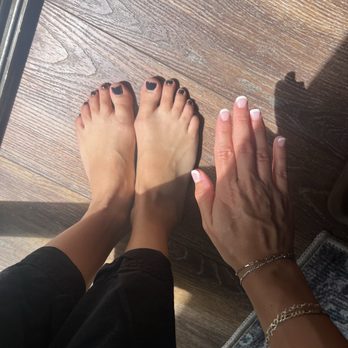 America Nails Spa - Pedicure (gel) by Amy and French tip (dip) - Nail Salons Near Me - Napa, California America Nails Spa - Pedicure (gel) by Amy and French tip (dip) - Nail Salons Near Me - Napa, California