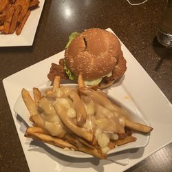 Fox N Hound Neighbourhood Pub - Breaded chicken burger with a poutine with turkey gravy