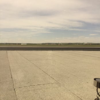 Viewpoint Restaurant & Lounge - The roof of the departure lounge. If your hungry it's fast and predictable. Diner style menu. - Airport Lounges Near Me - Grande Prairie, Alberta