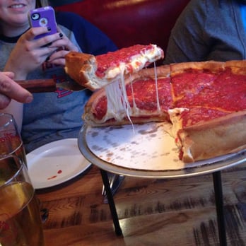 Giordano's - Pizza Near Me - Rosemont, Illinois