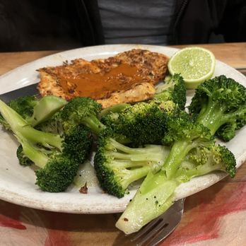 Enrique's Mexican Restaurant - Chicken dinner with broccoli as a substitute for the rice and refried beans - Mexican Near Me - Long Beach, California Enrique's Mexican Restaurant - Chicken dinner with broccoli as a substitute for the rice and refried beans - Mexican Near Me - Long Beach, California