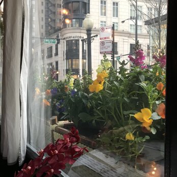 Le Colonial - Window table, Rush Street - Vietnamese Near Me - Chicago, Illinois Le Colonial - Window table, Rush Street - Vietnamese Near Me - Chicago, Illinois