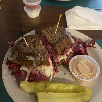 Big Jim's Restaurant & Bar - Corned Beef w Cole Slaw... was DELICIOUS. - American Near Me - Pittsburgh, Pennsylvania