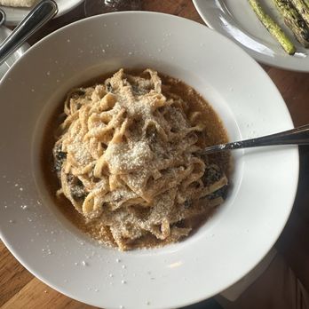 Della Terra Restaurant - Short rib pasta w side of Grilled Asparagus - Italian Near Me - Los Angeles, California
