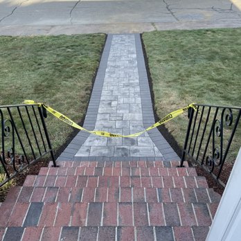 Dardah Masonry and Landscaping - walkway - Landscaping Near Me - Milford, Massachusetts Dardah Masonry and Landscaping - walkway - Landscaping Near Me - Milford, Massachusetts