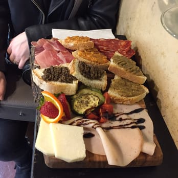 Cantina dei Papi - Small mixed plate for 2 = €10. What a steal! - Wine Bars Near Me - Rome, RM