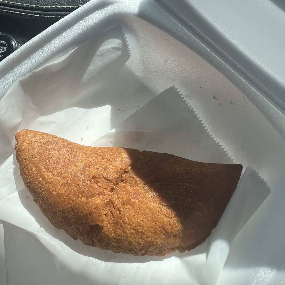 Mariscos El Viejito - Empanadas de Camarón no tiene nada de sabor! Shrimp Empanada flavorless $3 each!! Plain and bland don't waste time - Mexican Near Me - Sun Valley, California Mariscos El Viejito - Empanadas de Camarón no tiene nada de sabor! Shrimp Empanada flavorless $3 each!! Plain and bland don't waste time - Mexican Near Me - Sun Valley, California