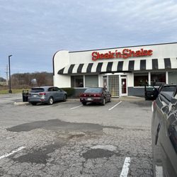Steak ’n Shake - Outside