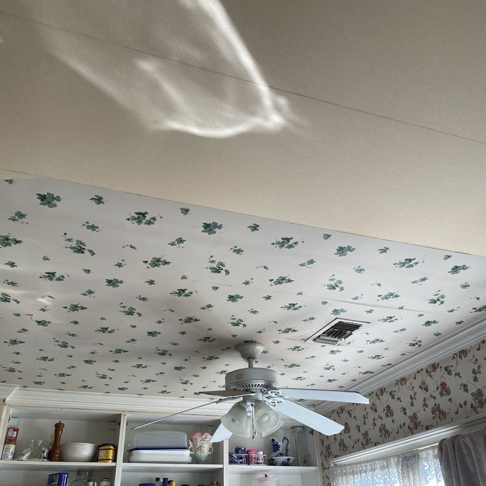 Wallpaper Removal Specialists - Ceiling before removal - Wallpapering Near Me Wallpaper Removal Specialists - Ceiling before removal - Wallpapering Near Me