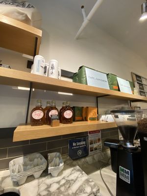 Cafe D’Avignon by null