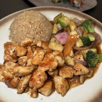 J1 Sushi And Japanese Kitchen - Sushi Bars Near Me - Monroe, Connecticut J1 Sushi And Japanese Kitchen - Sushi Bars Near Me - Monroe, Connecticut