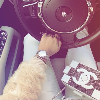 DS LUXURY - Car Rental Near Me - Chicago, Illinois