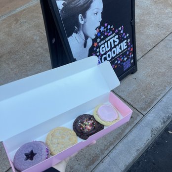 Crumbl - Promenade - Bakeries Near Me - Garden Grove, California Crumbl - Promenade - Bakeries Near Me - Garden Grove, California