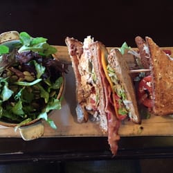 Fionn MacCool's Irish Pub - Clubhouse