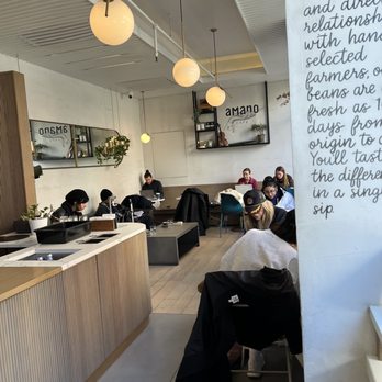 Amano Café - Seating - Cafes Near Me - New York, New York