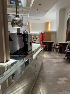 Neiman Marcus by null