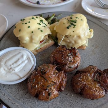 Shorebird - Crab eggs benedict - Breakfast & Brunch Near Me - Sedona, Arizona Shorebird - Crab eggs benedict - Breakfast & Brunch Near Me - Sedona, Arizona