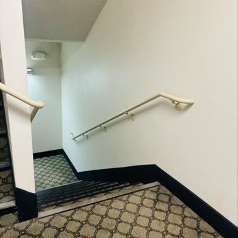 Holiday Inn Bakersfield - Stairs - Hotels Near Me - Bakersfield, California