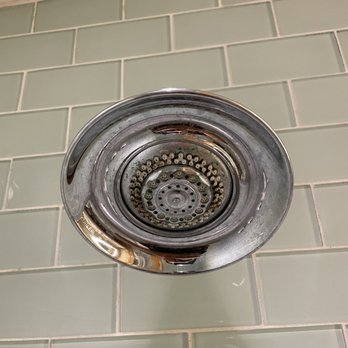 Catalina Canyon Inn - Shower - Hotels Near Me - Avalon, California Catalina Canyon Inn - Shower - Hotels Near Me - Avalon, California