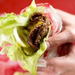 Freddy's Frozen Custard & Steakburgers - Burger in Lettuce Wrap with Onion and Pickles