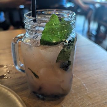 Frankie's Since 1988 - Berry mocktail - Italian Near Me - Tinley Park, Illinois